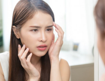 Tiết lộ 8 thói quen gây lão hóa da bạn cần biết