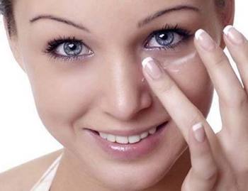 Top 4 kem trị thâm quầng mắt hiệu quả nhất hiện nay, không tìm hiểu thì đừng hối hận