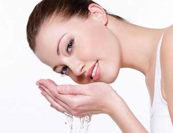 5 sai lầm nghiêm trọng khi rửa mặt có thể làm hư hại làn da