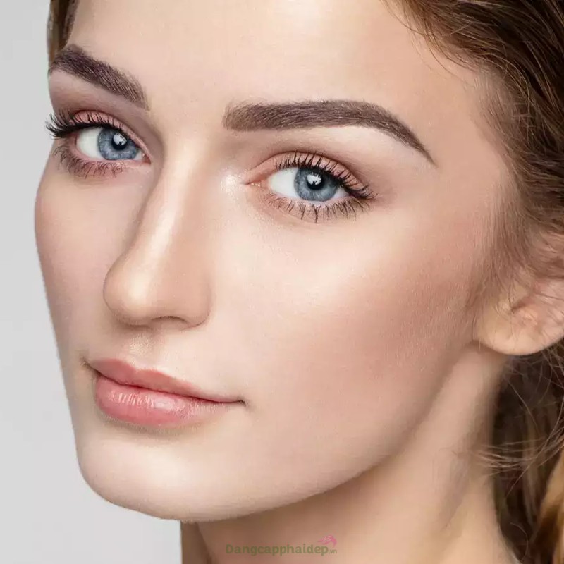 Christina Silk Eye Lift Cream tái tạo da mắt căng mịn tươi trẻ.